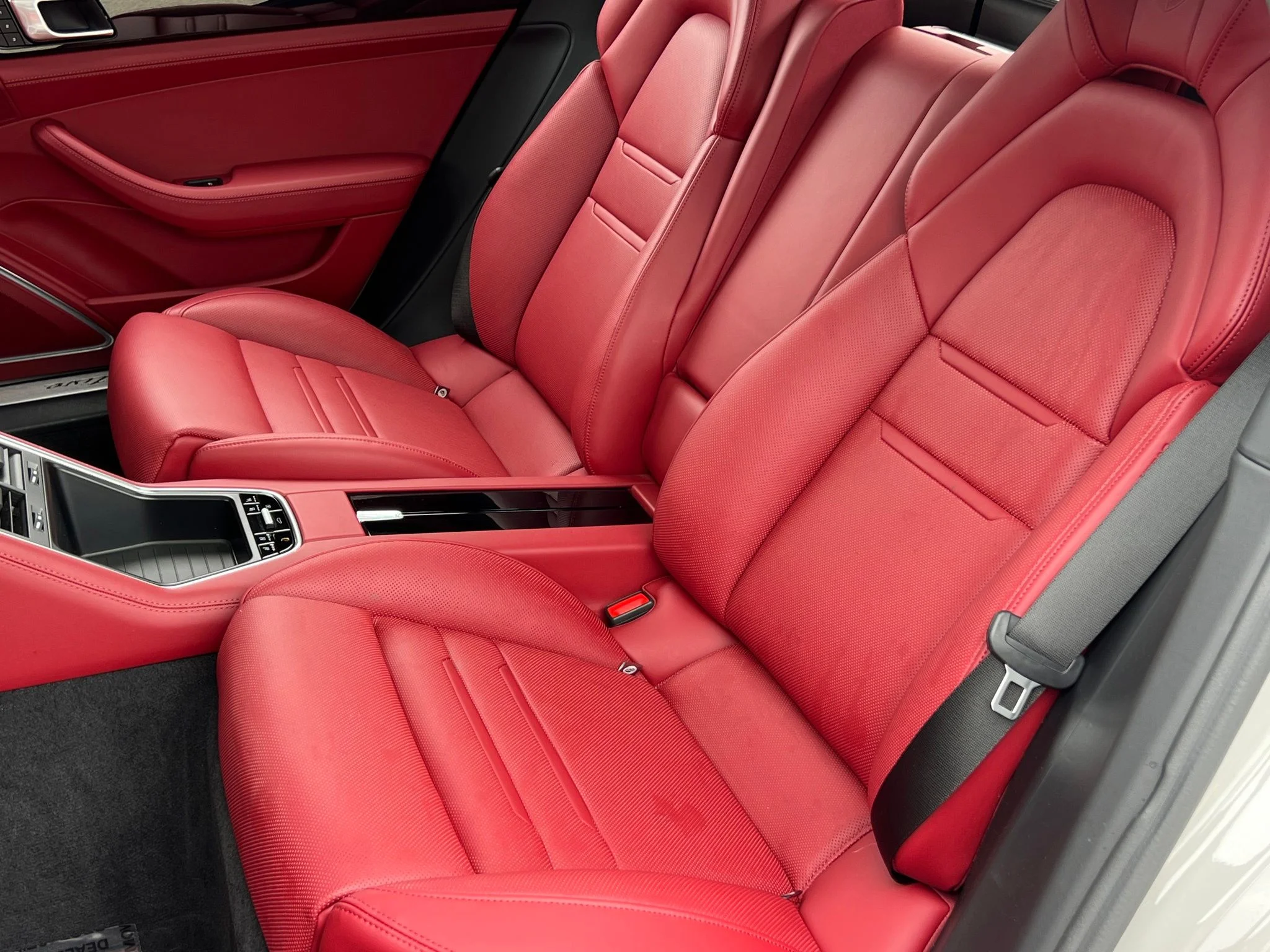 Used 2023 Beige Porsche 4 Executive image 22
