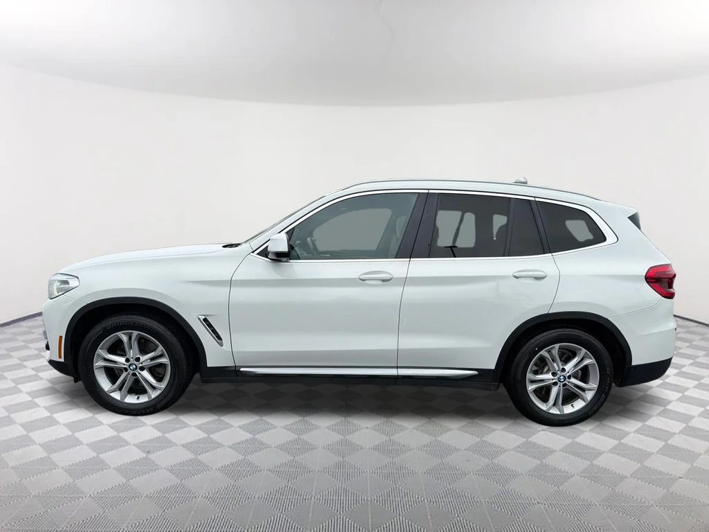 Used 2021 White BMW sDrive30i image 8