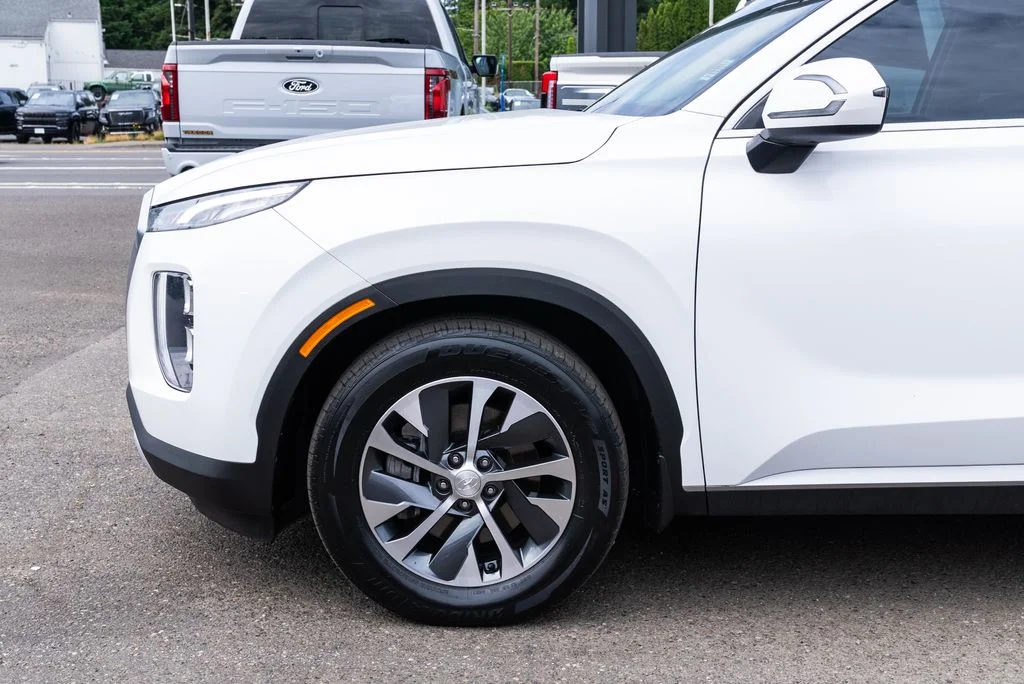 Used 2020 White Hyundai SEL image 4