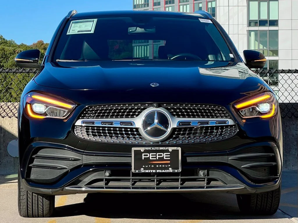 Used 2023  Mercedes-Benz GLA 250 image 2
