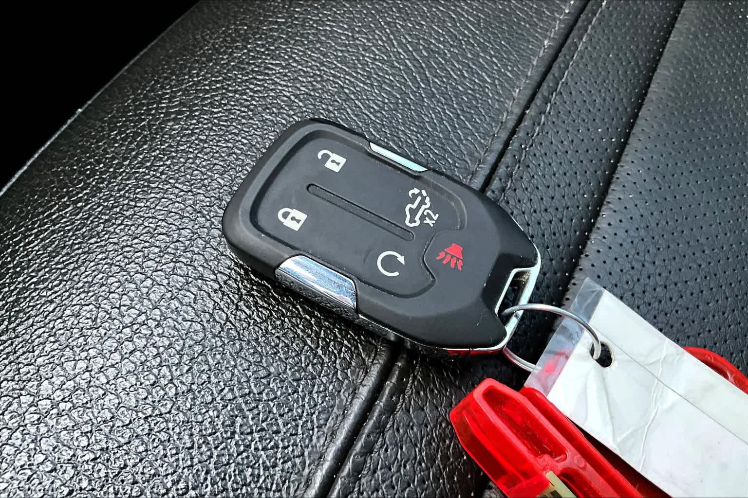 Used 2022 Quicksilver Metallic GMC Denali image 13