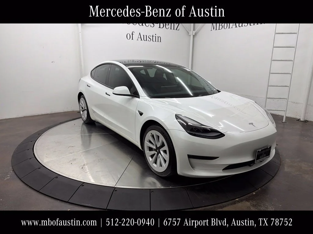 Used 2021 White Tesla Long Range image 1