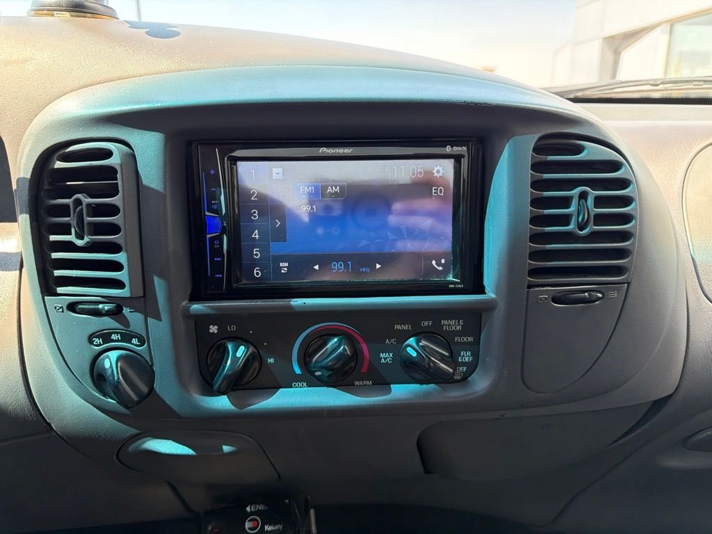 Used 2001  Ford XLT image 16