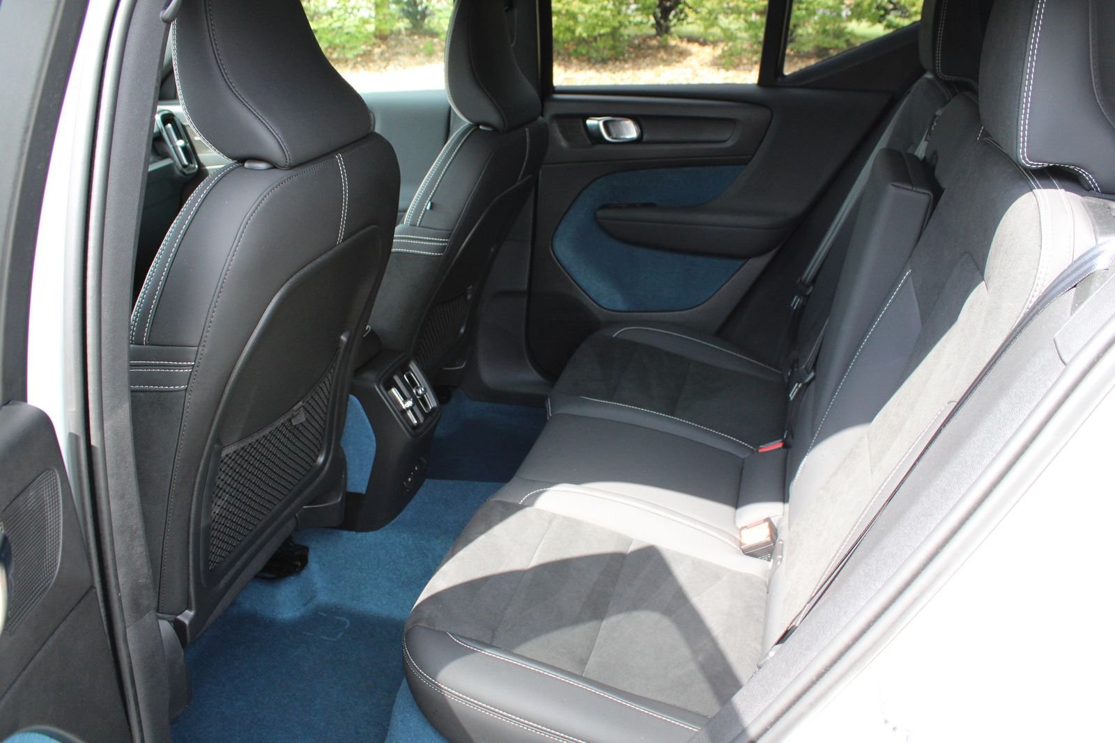 Used 2023 White Volvo Ultimate image 7