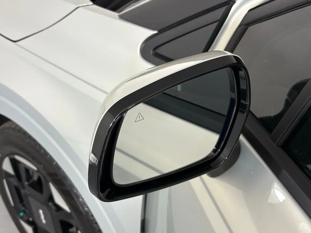New 2026 White Kia EX image 13