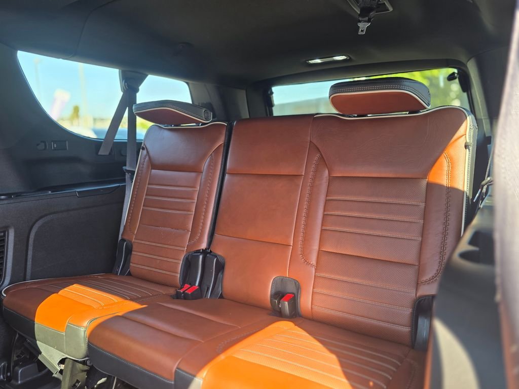 2023 GMC Yukon XL Denali Ultimate - Photo 17