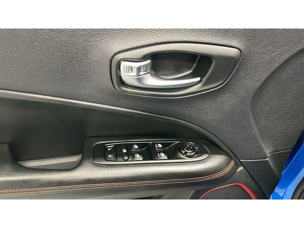 Used 2020 Laser Blue Pearlcoat Jeep Trailhawk 4WD 2.4L image 13