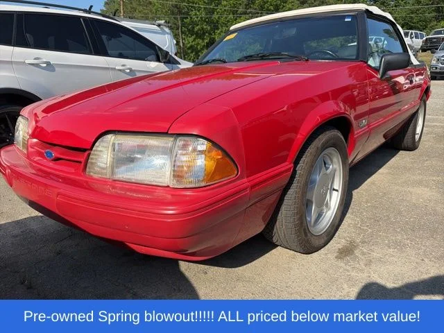 Used 1993 Red Ford LX image 3