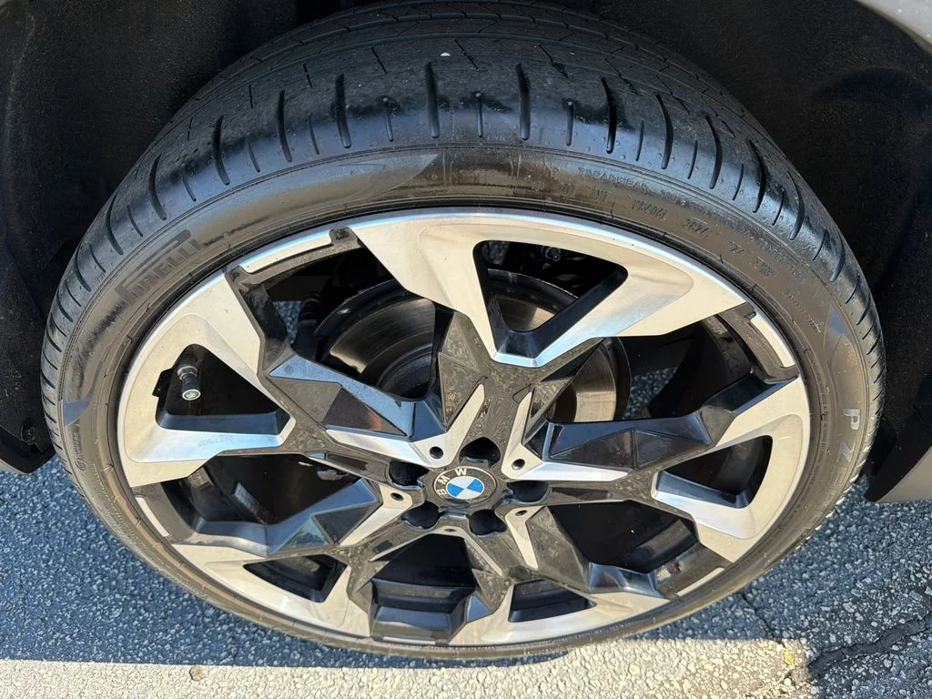 Used 2025 Black BMW xDrive28i image 17