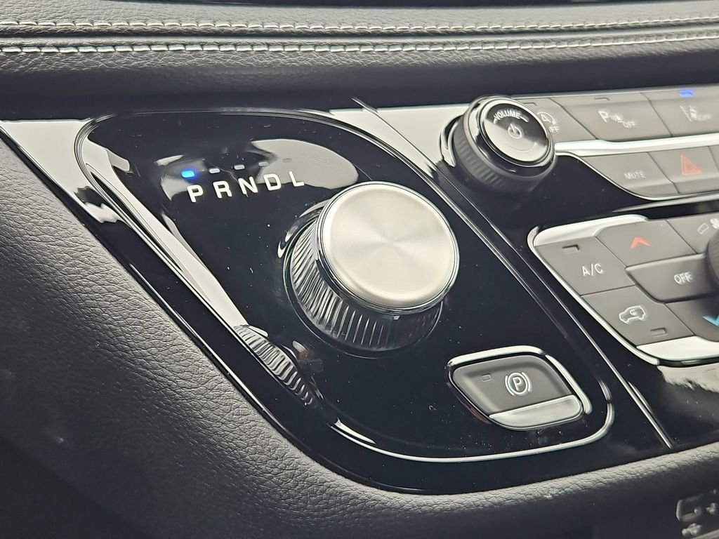New 2026 Diamond Black Crystal Pearl-Coat Exterior Paint Chrysler Select image 11