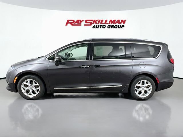 Used 2019 Gray Chrysler Touring L Plus image 4