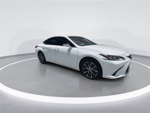 New 2024 Eminent White Pearl Lexus 350 image 2