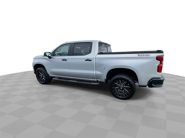 Used 2020 Silver Ice Metallic Chevrolet LT Trail Boss image 7