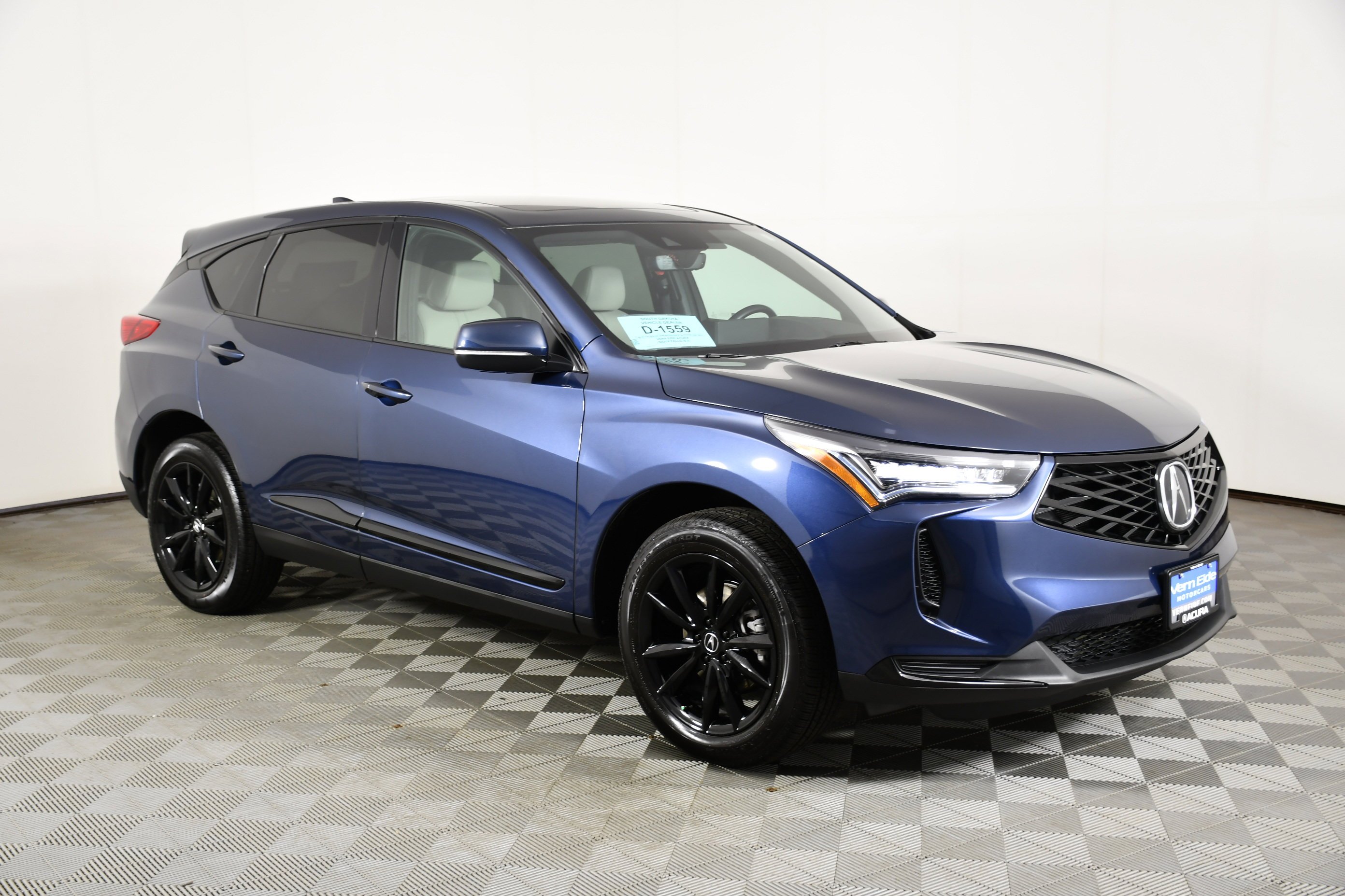 Used 2025 Canyon River Blue Metallic Acura Base image 4