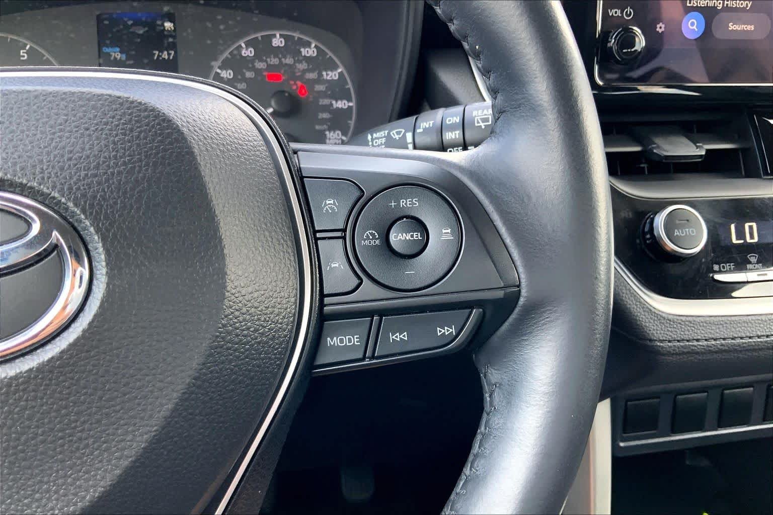 2024 Toyota Corolla Cross LE - Photo 25