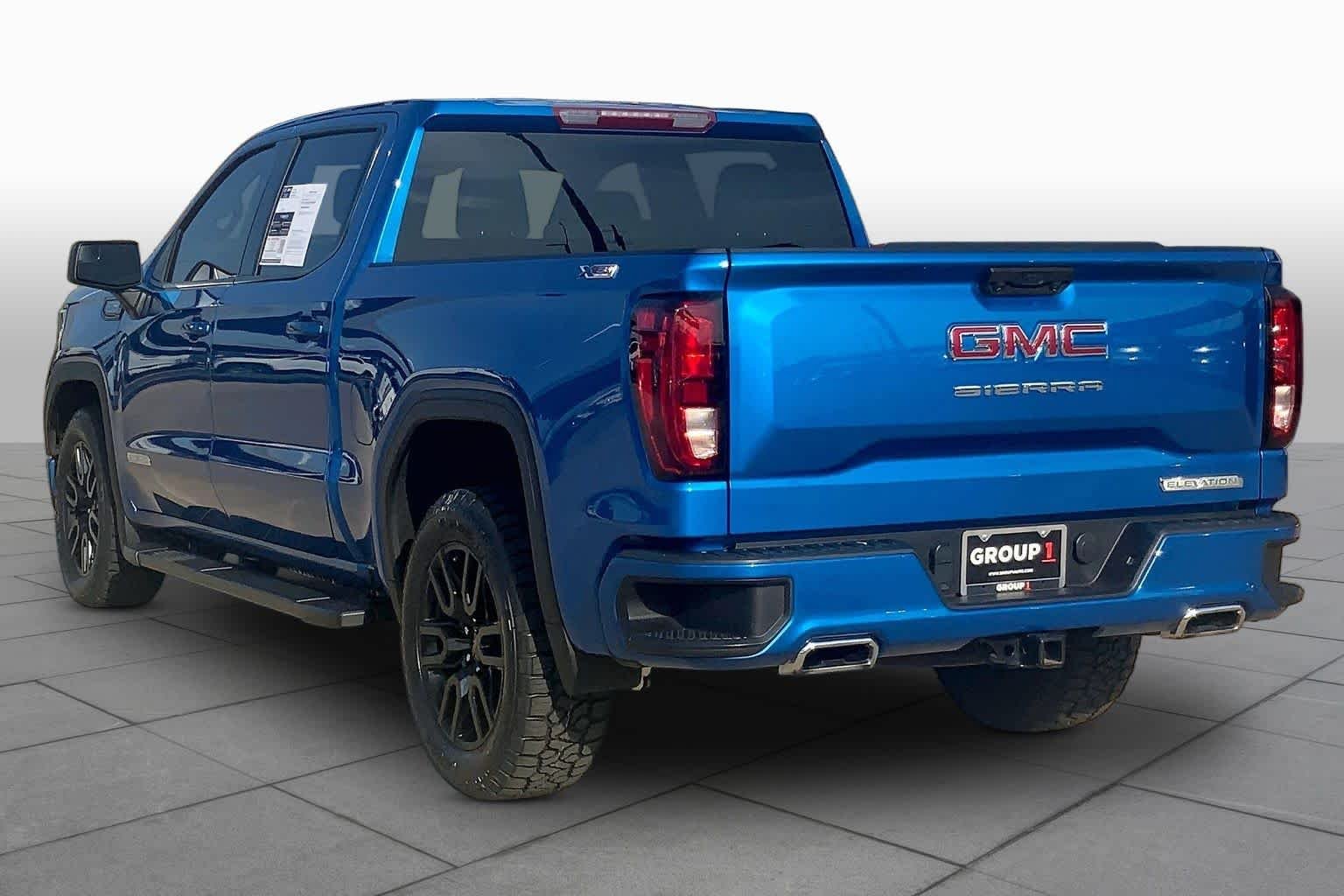 Used 2024 Dynamic Blue Metallic GMC Elevation image 11
