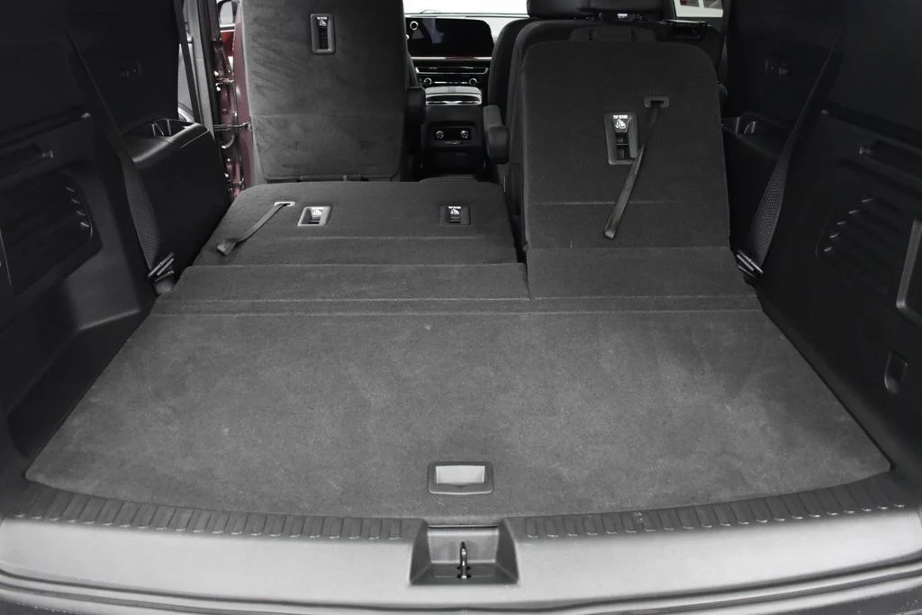 Used 2024 Stardust Silver Chevrolet Z71 image 22