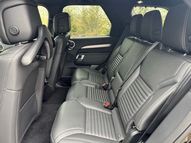 New 2026 Santorini Black Land Rover Dynamic SE image 14