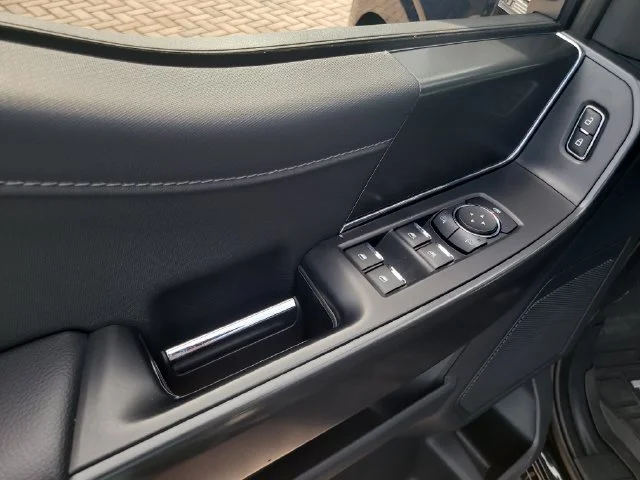 Used 2024 Black Ford XLT image 17