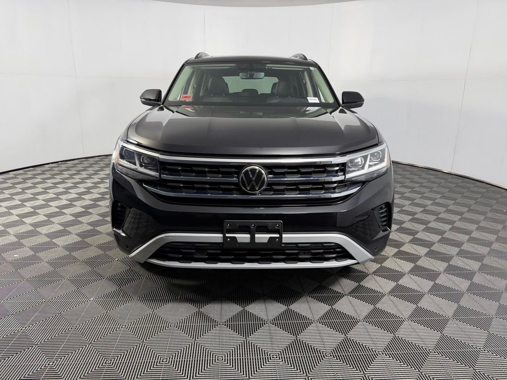 Used 2023 Black Volkswagen 3.6L V6 SE w/Technology image 10