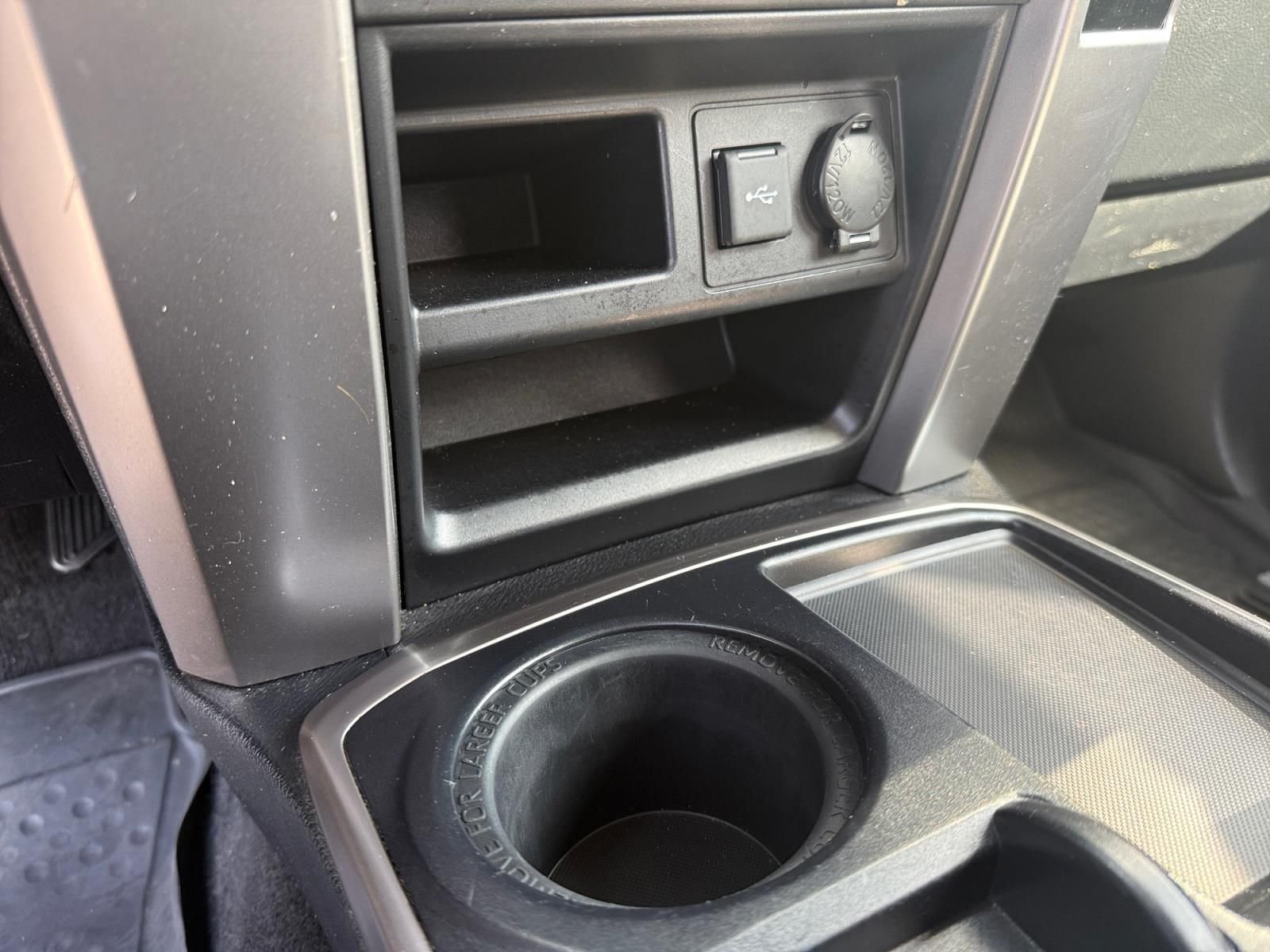 Used 2020 Midnight Black Metallic Toyota SR5 image 23