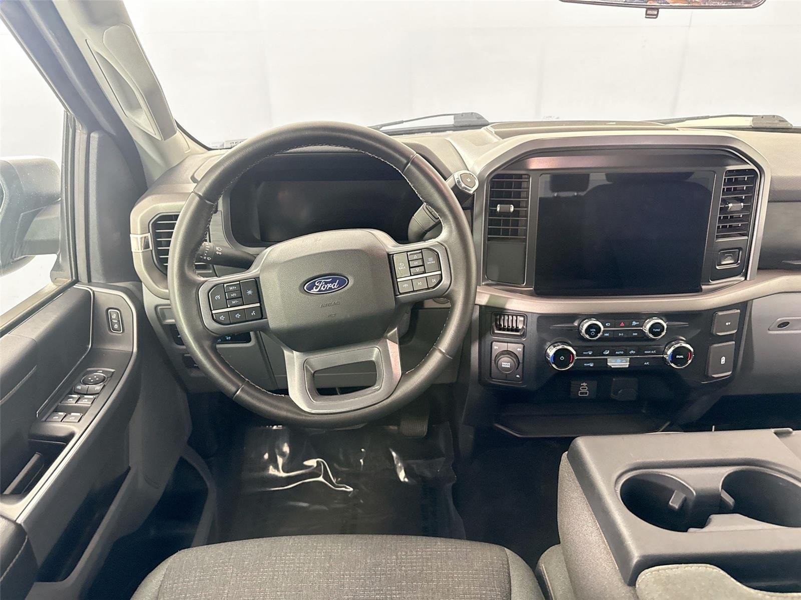 Used 2025 Agate Black Ford XLT image 27