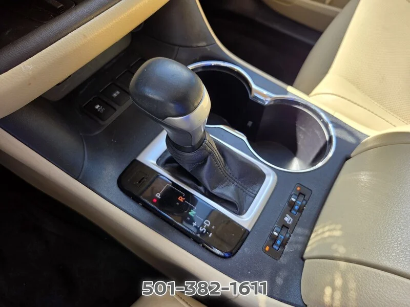 Used 2019 Blizzard Pearl TOYOTA LIMITED V6 FWD image 32