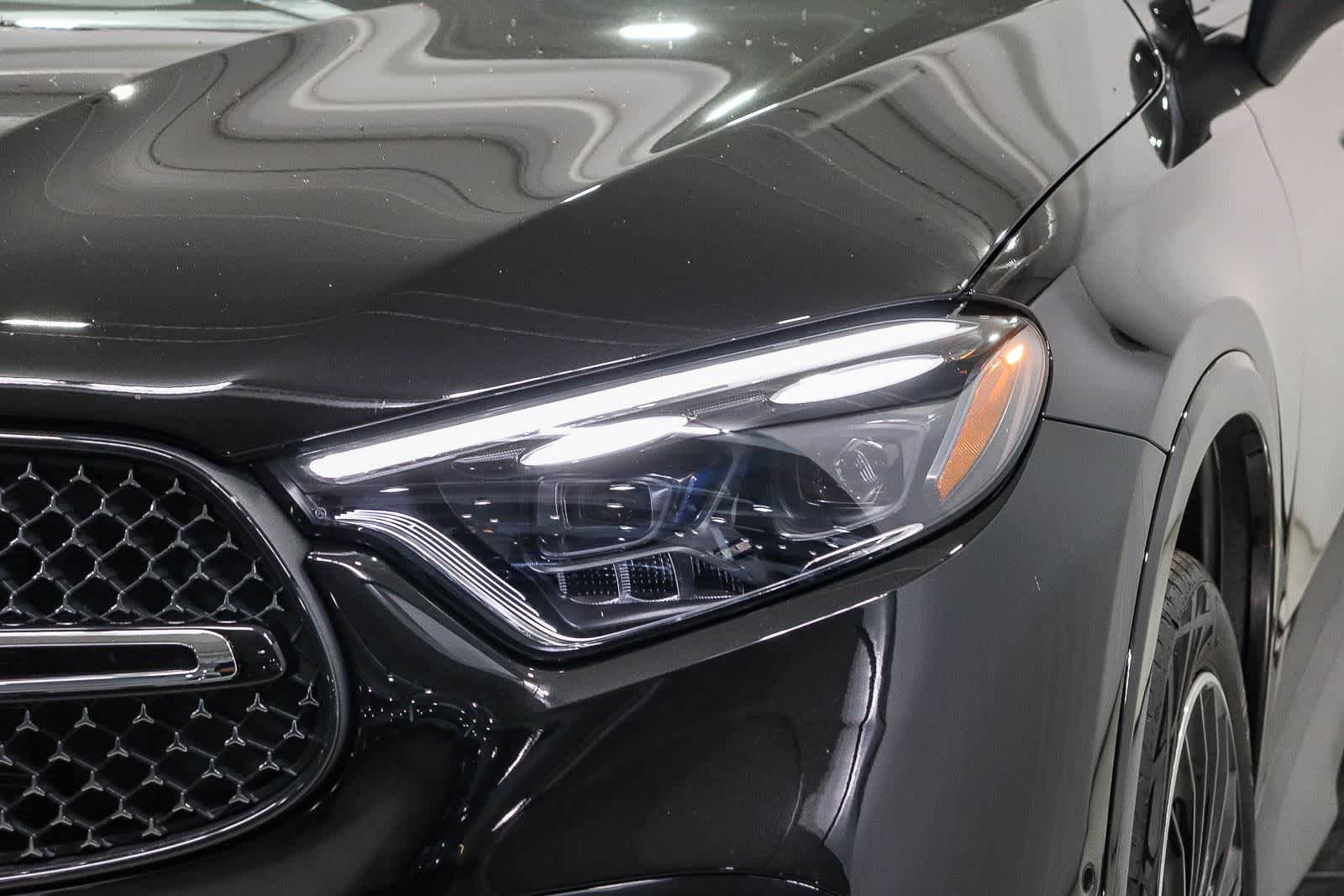 New 2026 Obsidian Black Metallic Mercedes-Benz GLC 300 image 7