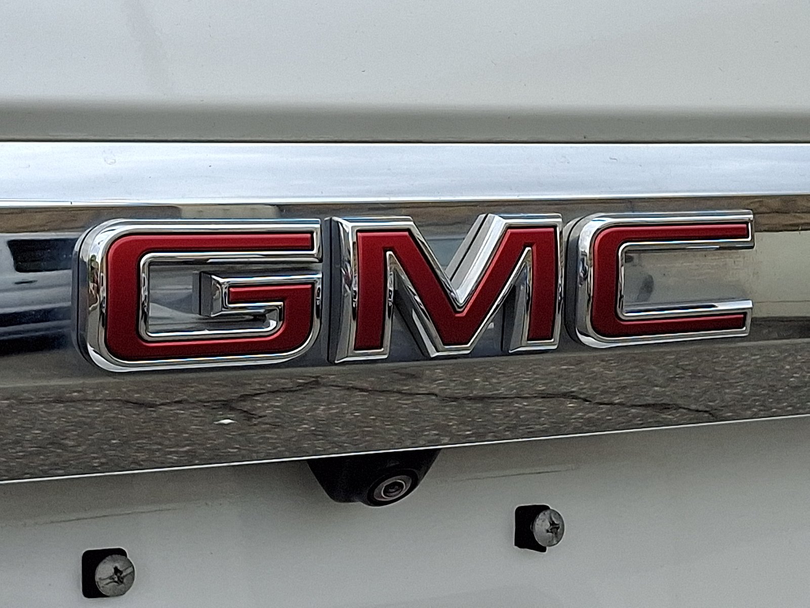 Used 2022 White Frost Tricoat - G1W GMC 4WD SLT image 30