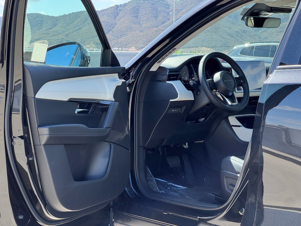 New 2026 Jet Black Mica Mazda 2.5 S Preferred AWD image 7
