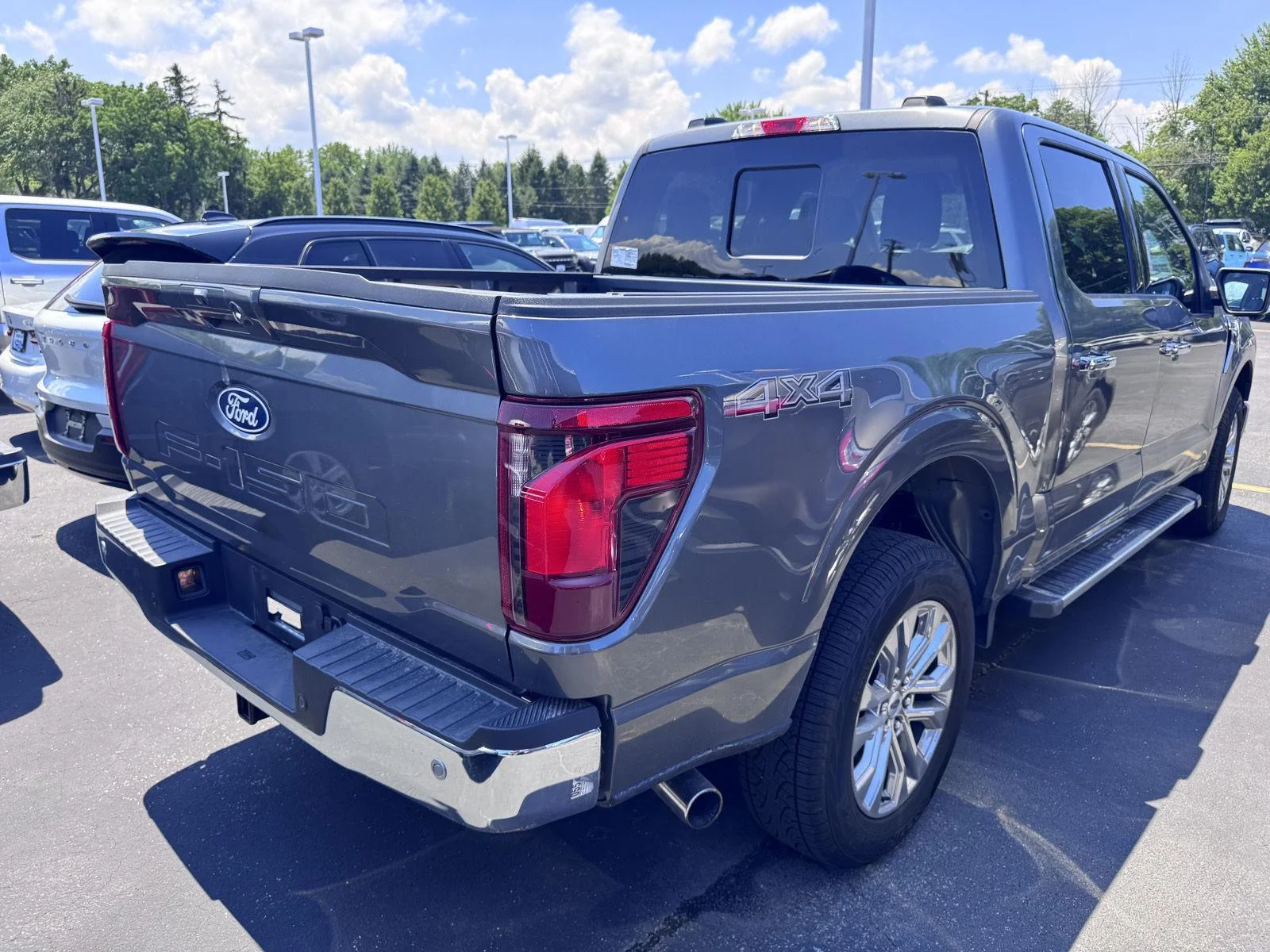 New 2026 Carbonized Gray Metallic Ford XLT image 5