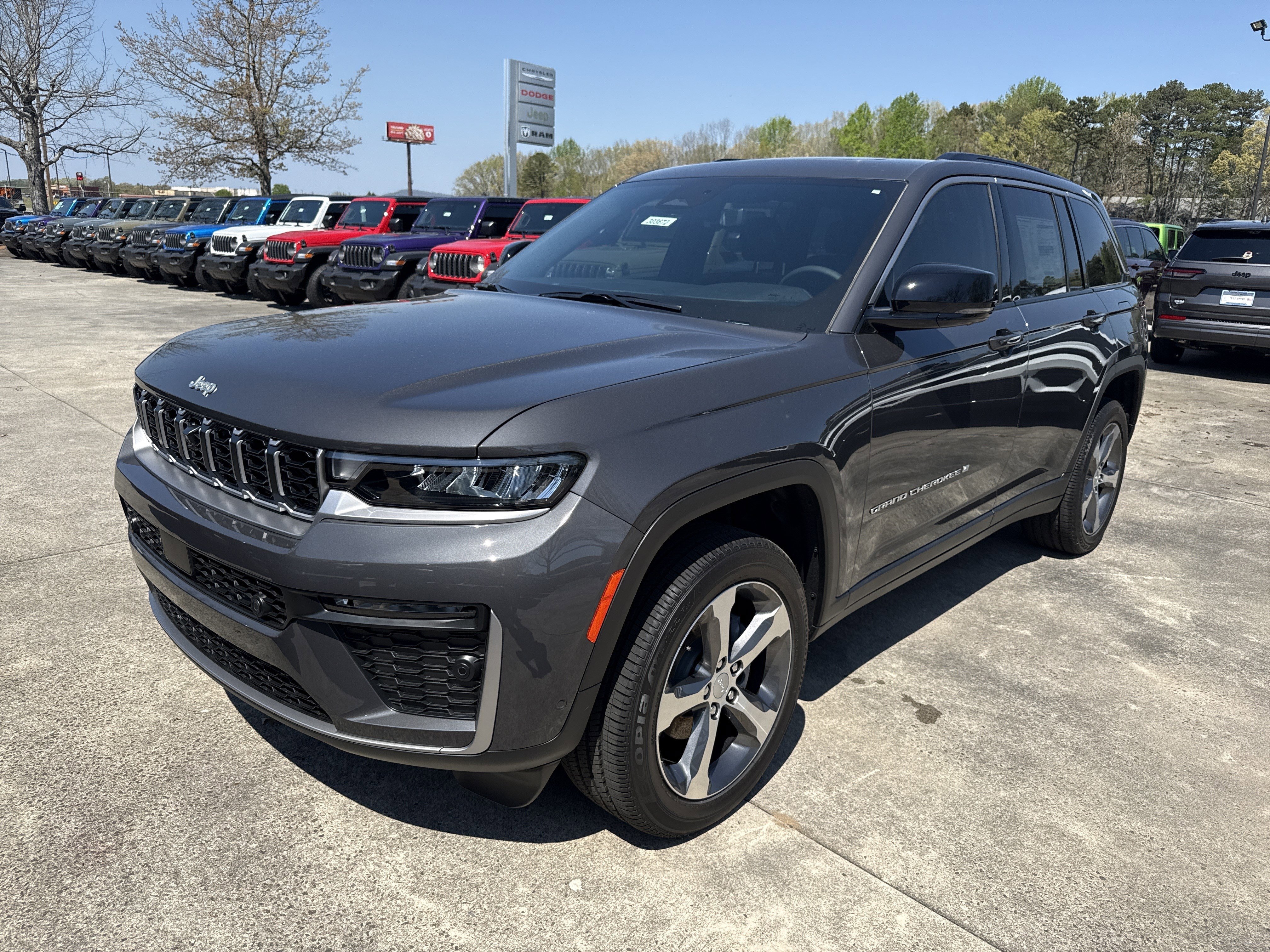 New 2026 Baltic Gray Metallic Clearcoat Jeep Limited image 3