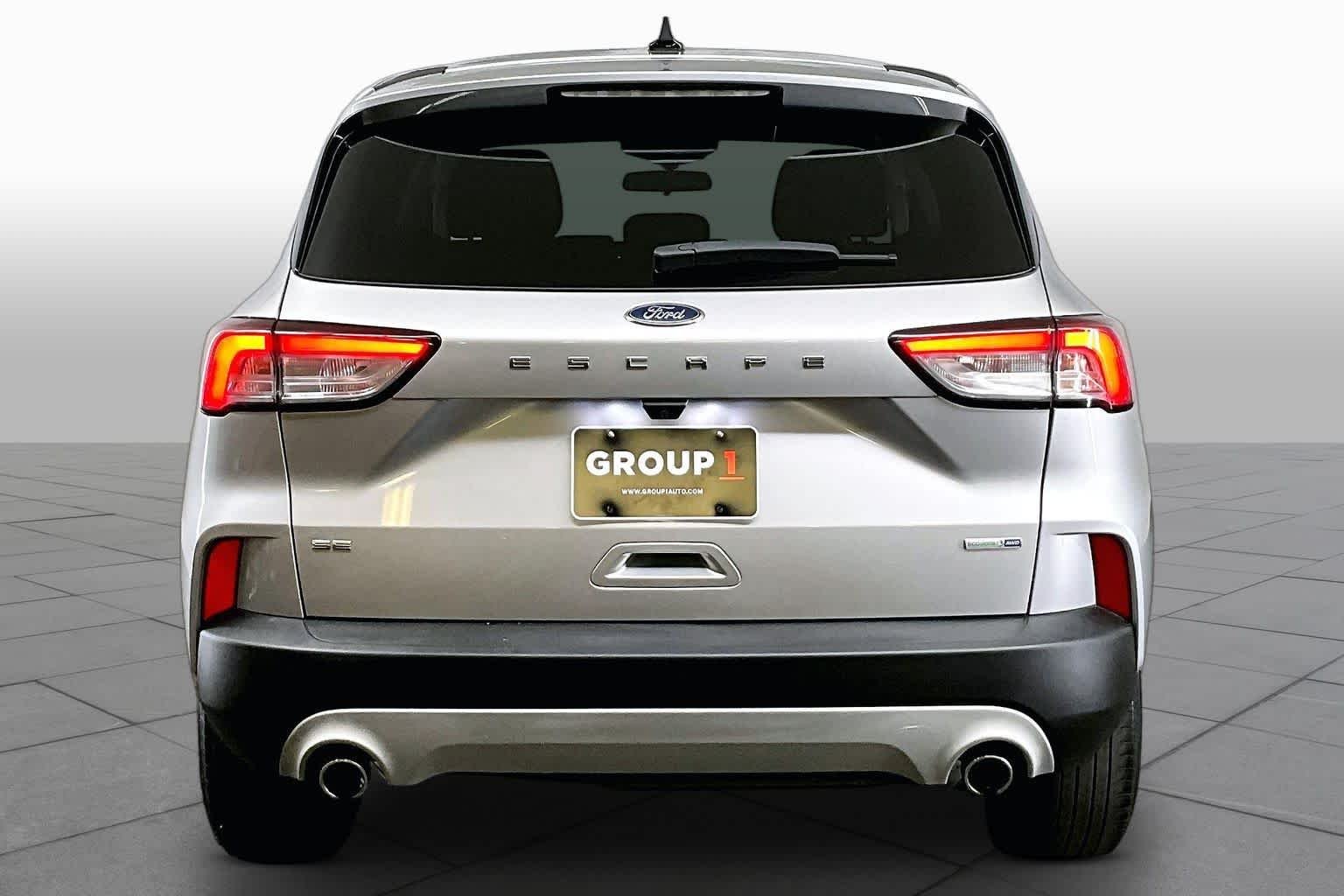 Used 2020 Ingot Silver Metallic Ford SE image 5