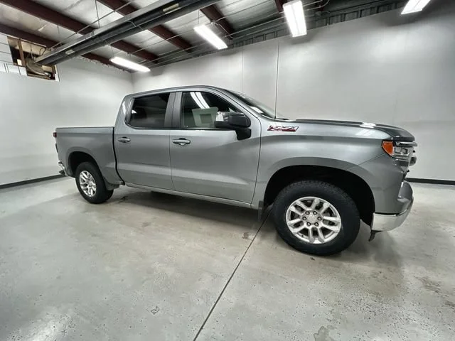 2023 Chevrolet Silverado 1500 LT - Photo 9