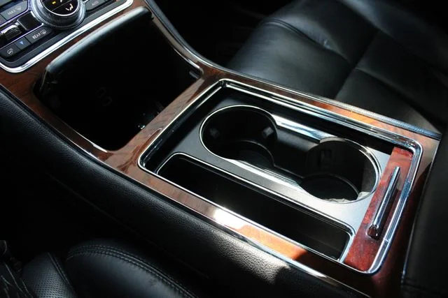 Used 2017 Black Lincoln Select image 17