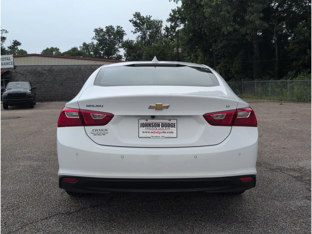 Used 2024 WHITE Chevrolet 4dr Sdn 1LT image 4