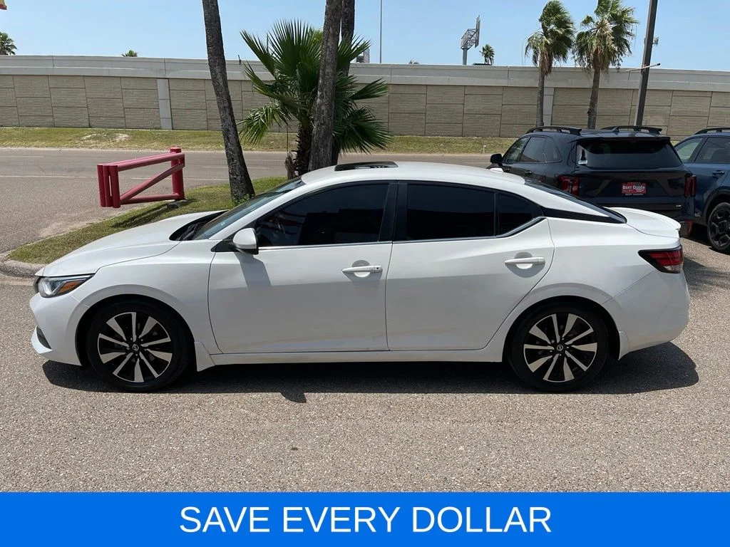 Used 2022 White Nissan SV image 5