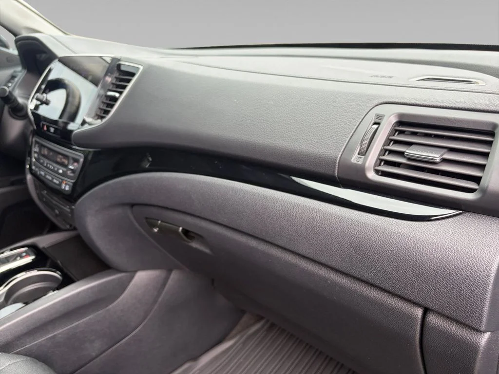 Used 2019  Honda Touring image 19