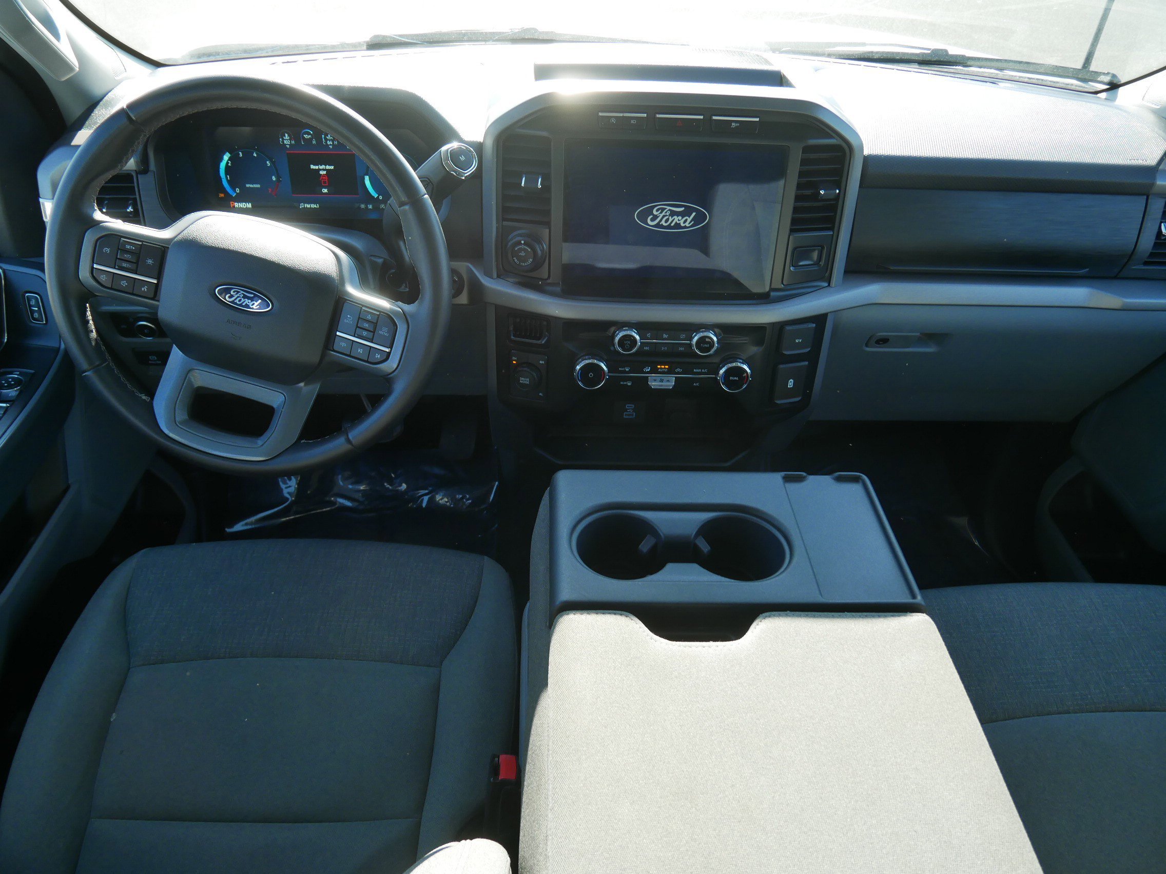 Used 2024 Oxford White Ford XLT image 15
