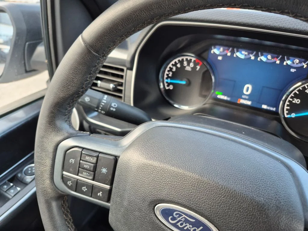 Certified Used 2023 Oxford White Ford XLT image 33
