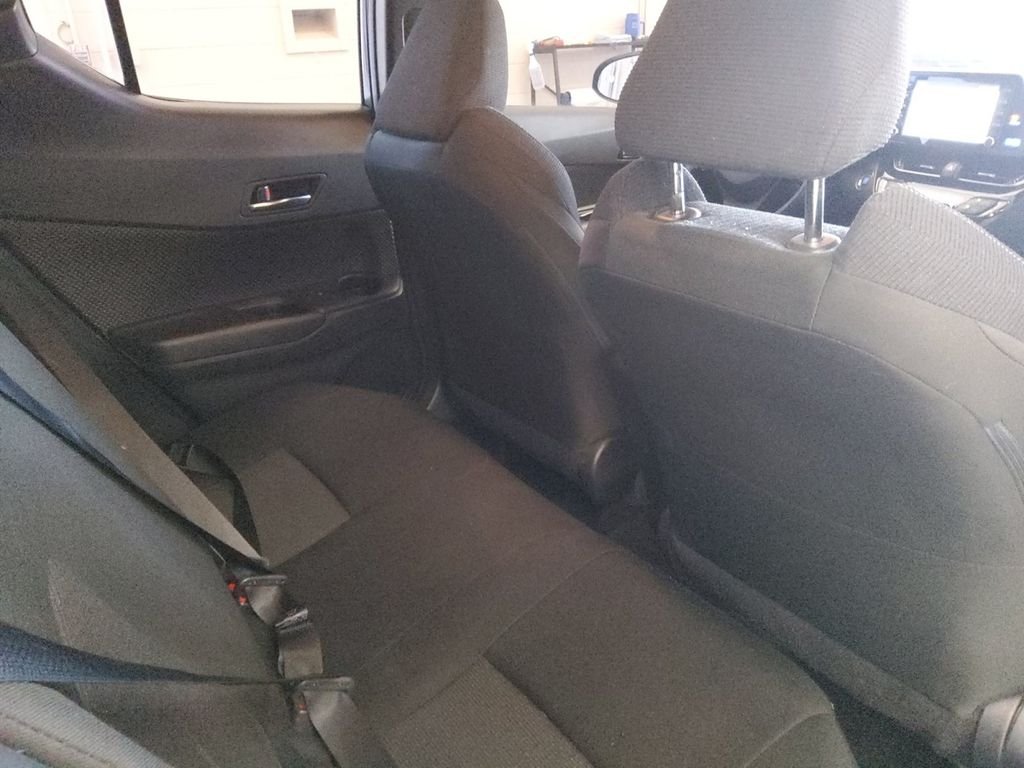 Used 2019 Gray Toyota XLE image 17