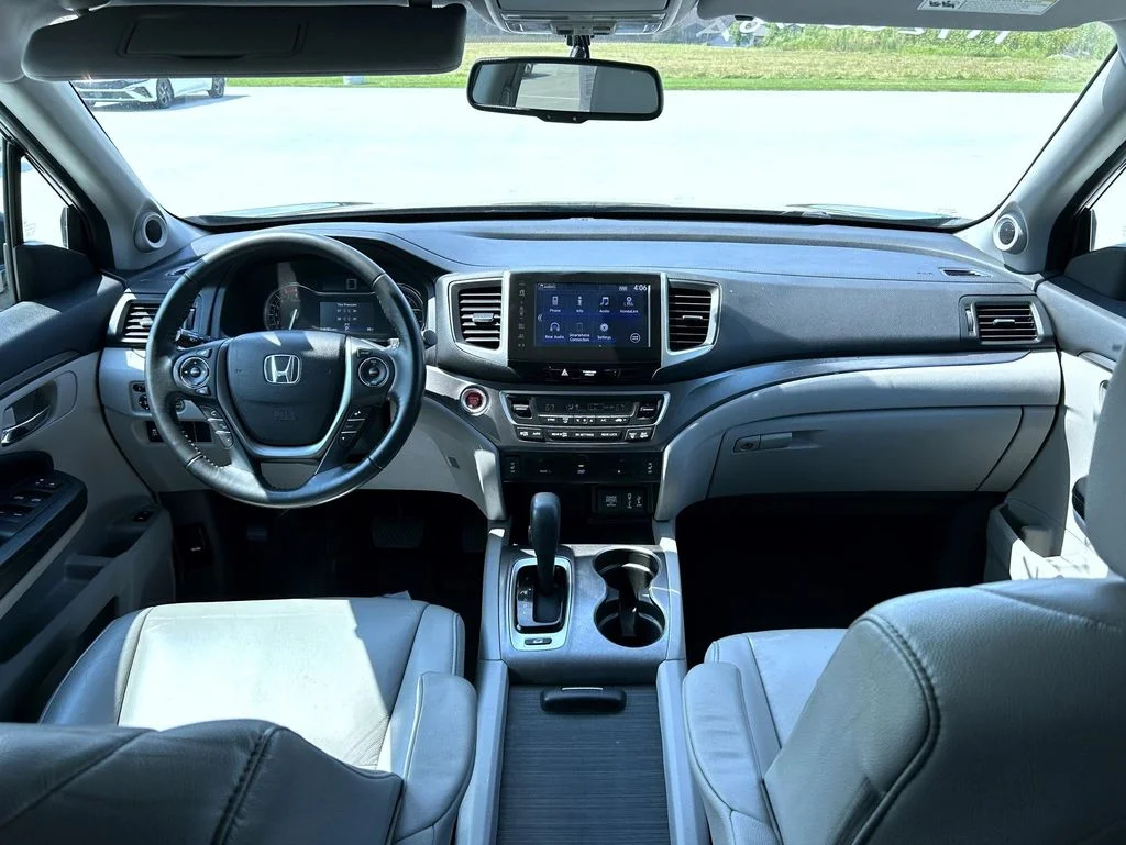 Used 2018 Blue Honda EX-L image 12