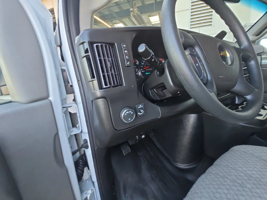 2023 Chevrolet Express Passenger LS - Photo 31