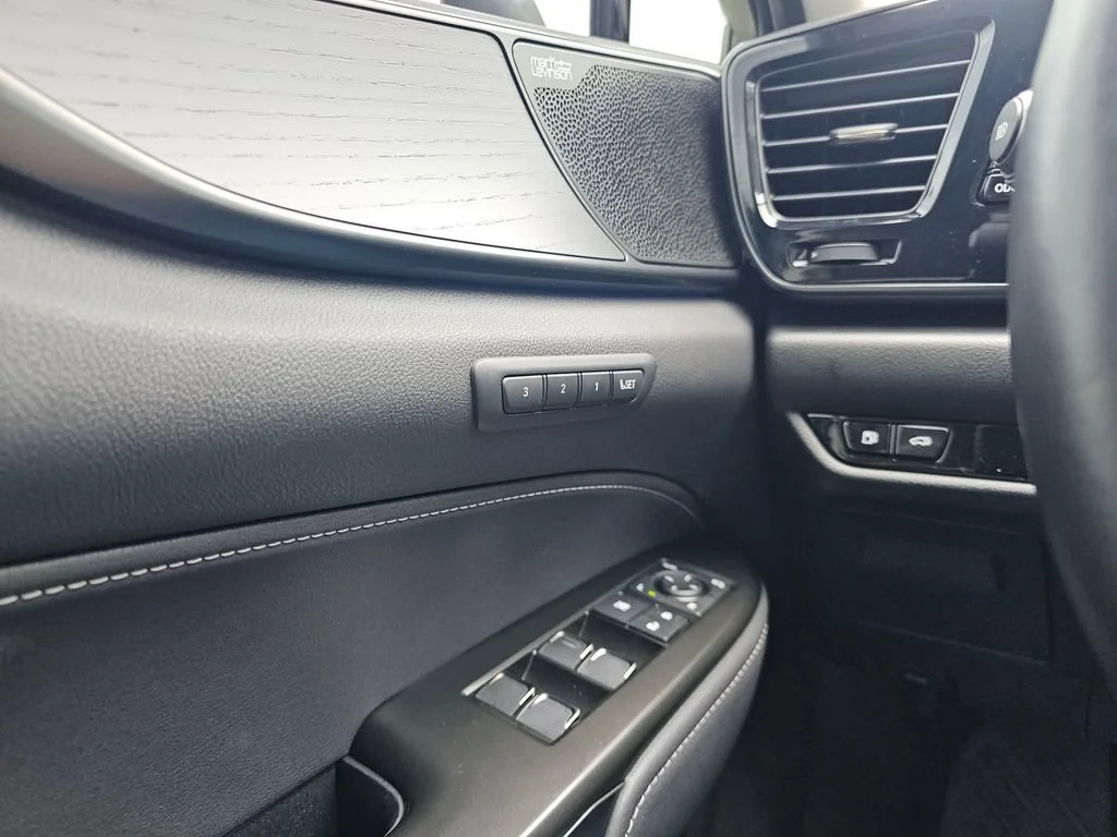 Used 2024  Lexus NX 350 Luxury image 34