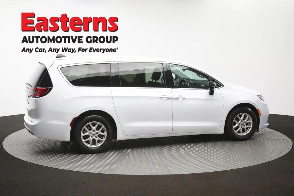 Used 2024 White Chrysler Touring L image 44