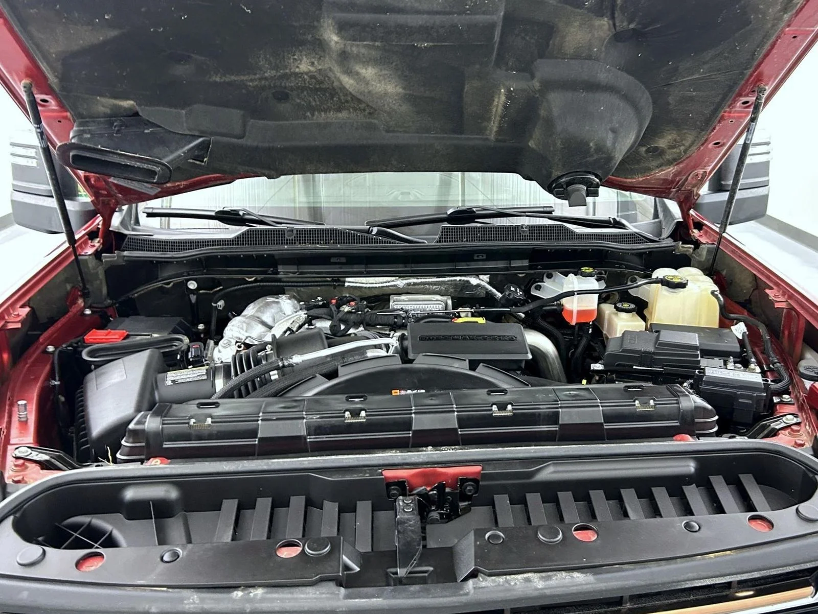 Used 2022 Red Chevrolet High Country image 25