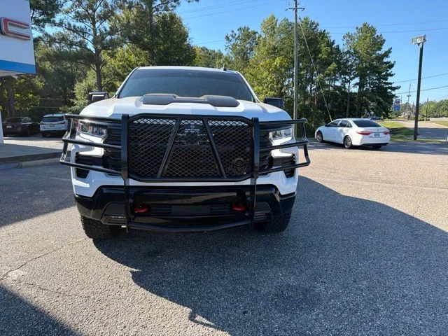 Used 2024 Summit White Chevrolet LT Trail Boss image 9
