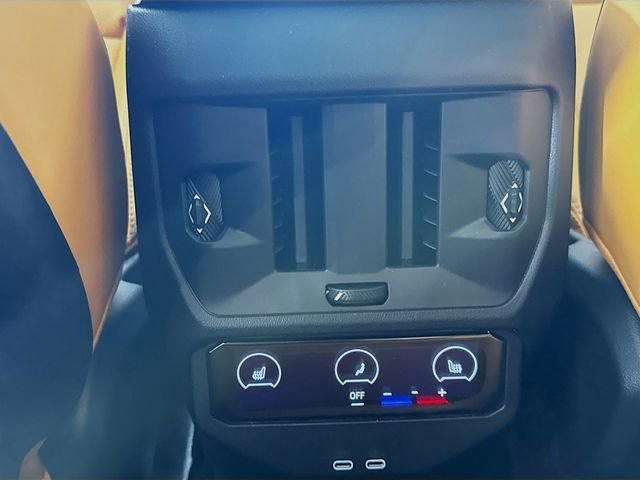 2025 BMW X3 M50 - Photo 25