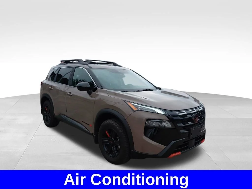 Used 2026  Nissan Rock Creek image 6