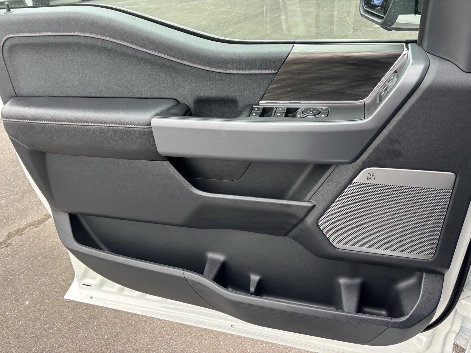 New 2026 Star White Metallic Tri-Coat Ford Lariat® image 8